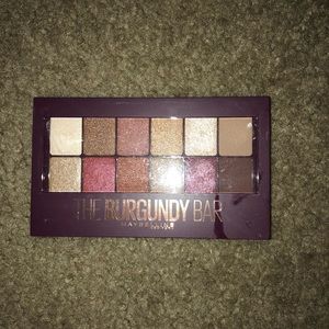 Maybelline The Burgundy Bar eyeshadow palette